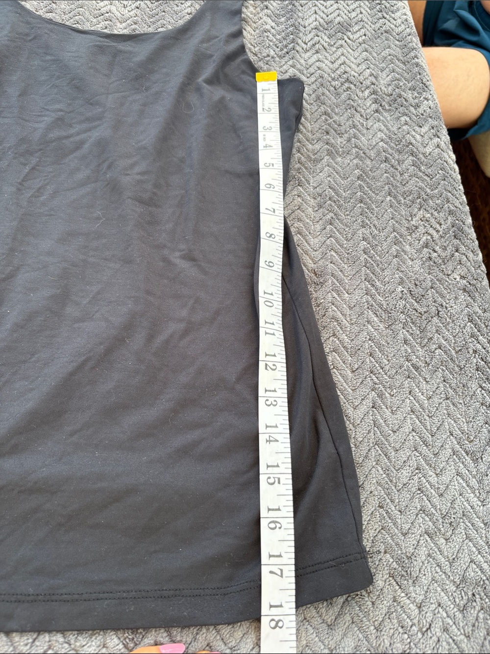 Merona Black Scoop Neck Tank Top - Picture 4 of 10